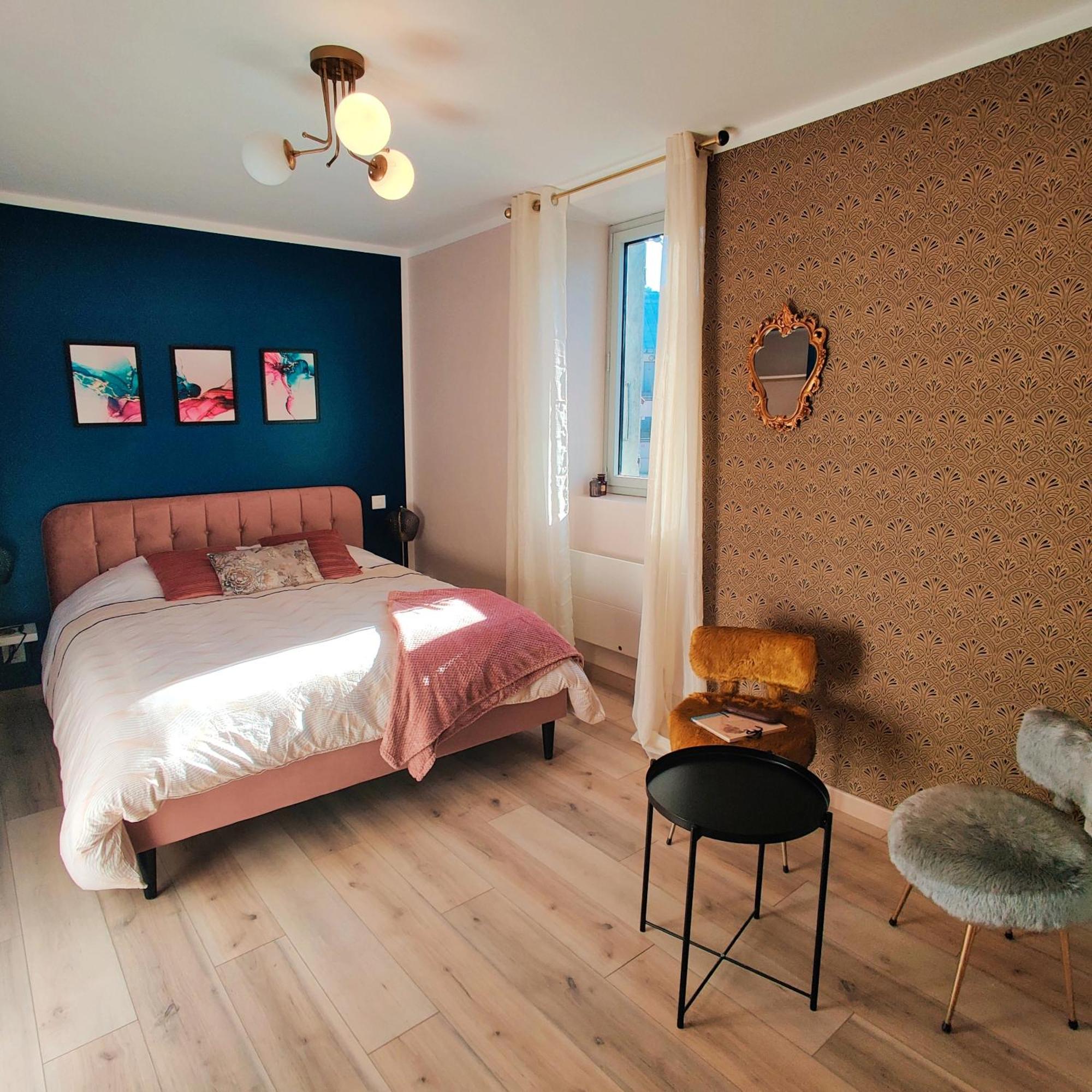 Au Coin Du Chemin Hotel Chambéry Quarto foto